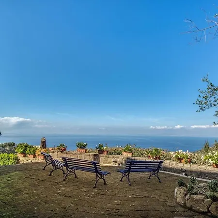 Monticello Rustic, Capri Views & Pool *