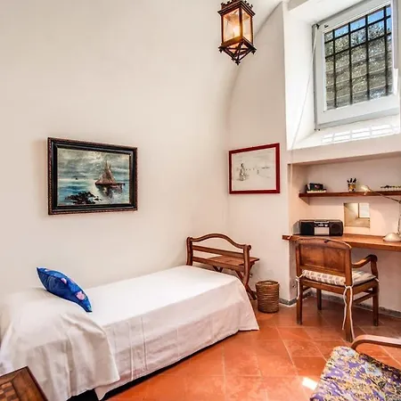 Monticello Rustic, Capri Views & Pool * 马萨鲁布朗斯